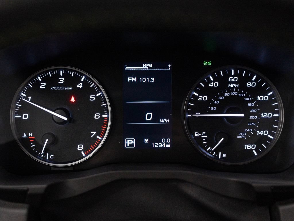 Used 2025 Ice Silver Metallic Subaru Onyx Edition image 31