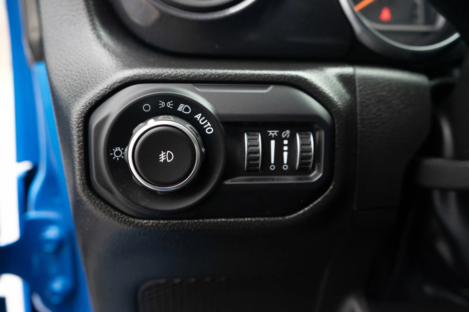Used 2022 Hydro Blue Pearl Coat Jeep Unlimited Sport Altitude image 16