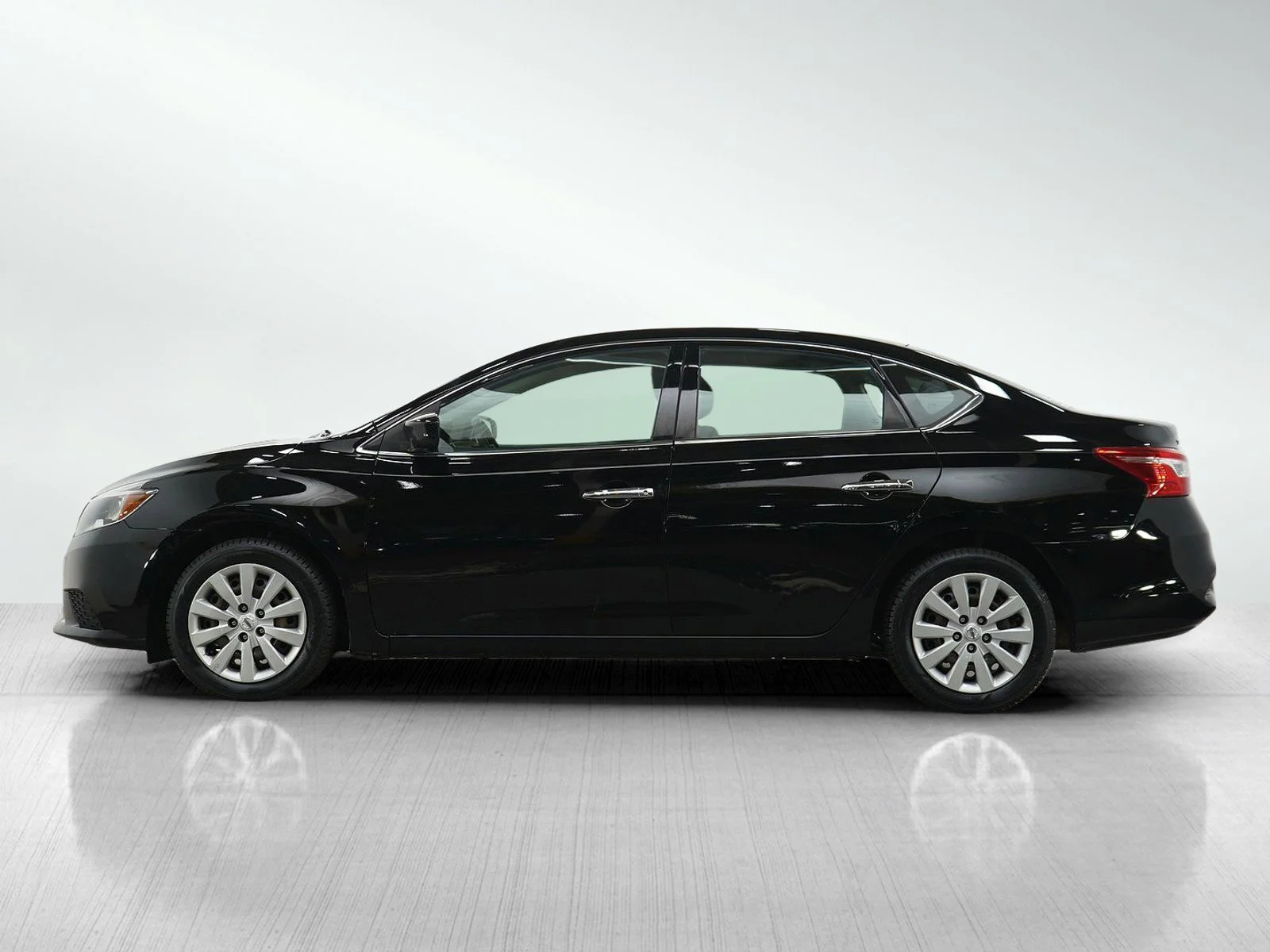 Used 2019 Nissan Sentra S with VIN 3N1AB7AP0KY377250 for sale in White Bear Lake, Minnesota