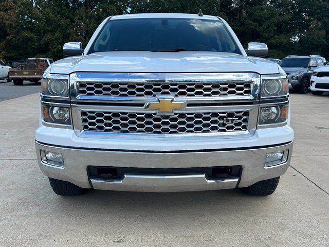 Used 2015 White Chevrolet LTZ image 3