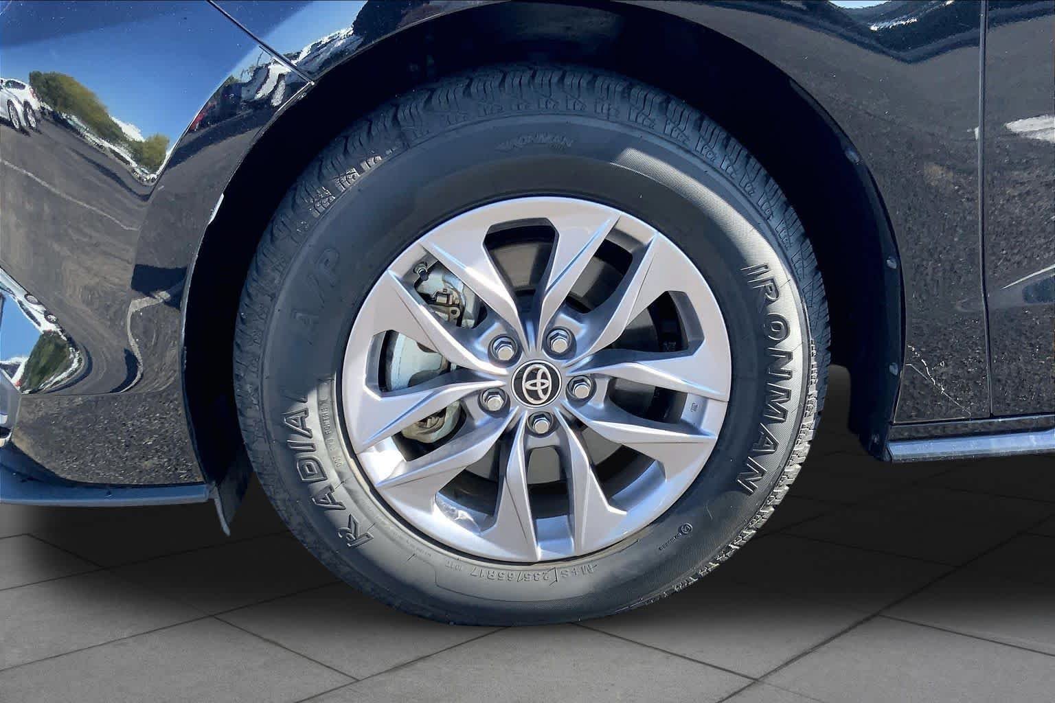 Used 2025 Midnight Black Metallic Toyota XLE image 10