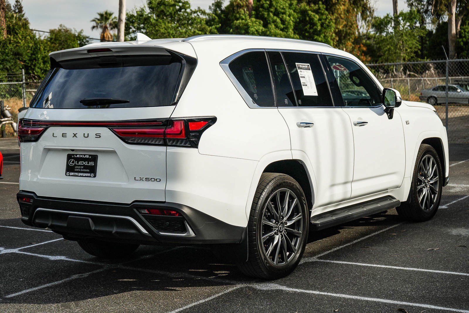 2024 Lexus LX F-Sport - Photo 6