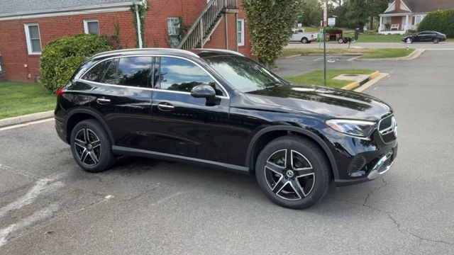 Used 2026 Black Mercedes-Benz GLC 300 image 4