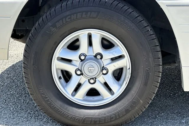 Used 1998  Lexus 470 image 27