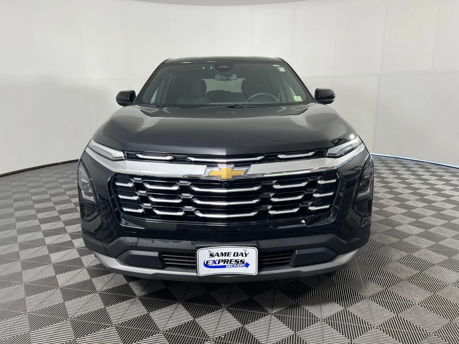 Used 2025 Mosaic Black Metallic Chevrolet AWD LT image 28