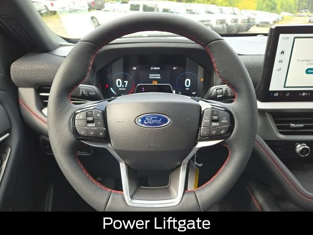New 2027 Agate Black Metallic Ford ST-Line image 14