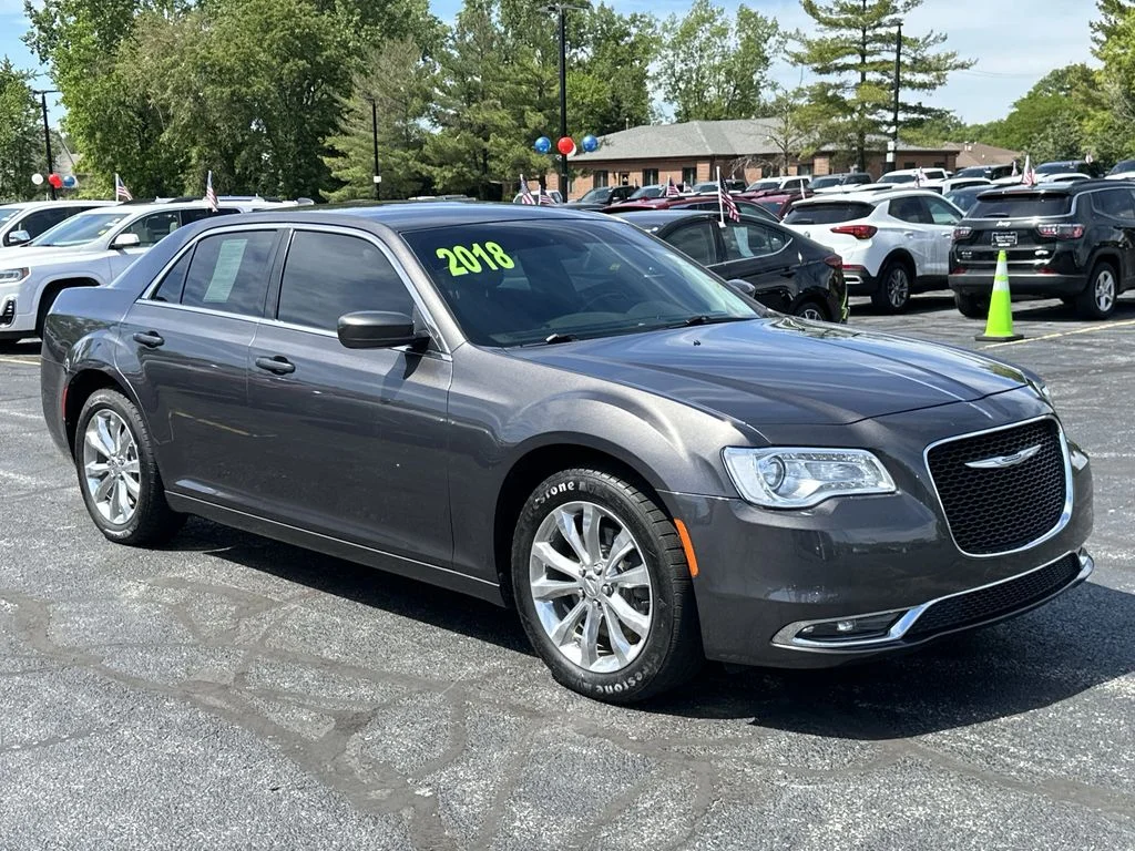 Used 2018 Chrysler 300 Touring with VIN 2C3CCARG4JH191952 for sale in Valparaiso, IN