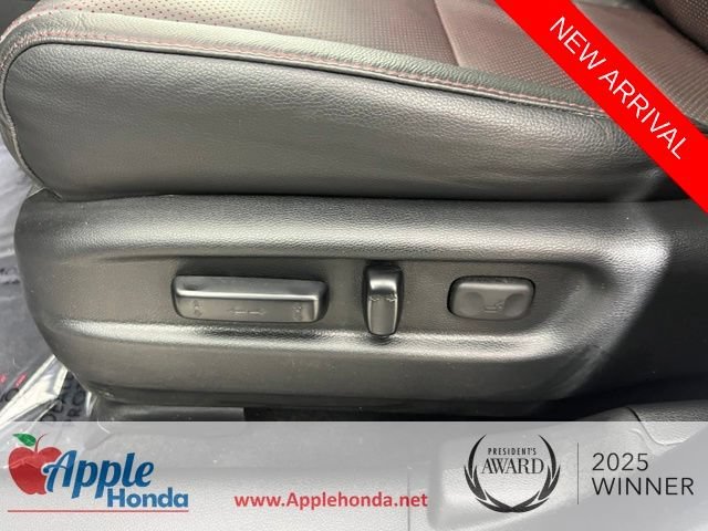 Used 2025 Platinum White Pearl Honda AWD BLACK EDITION image 50