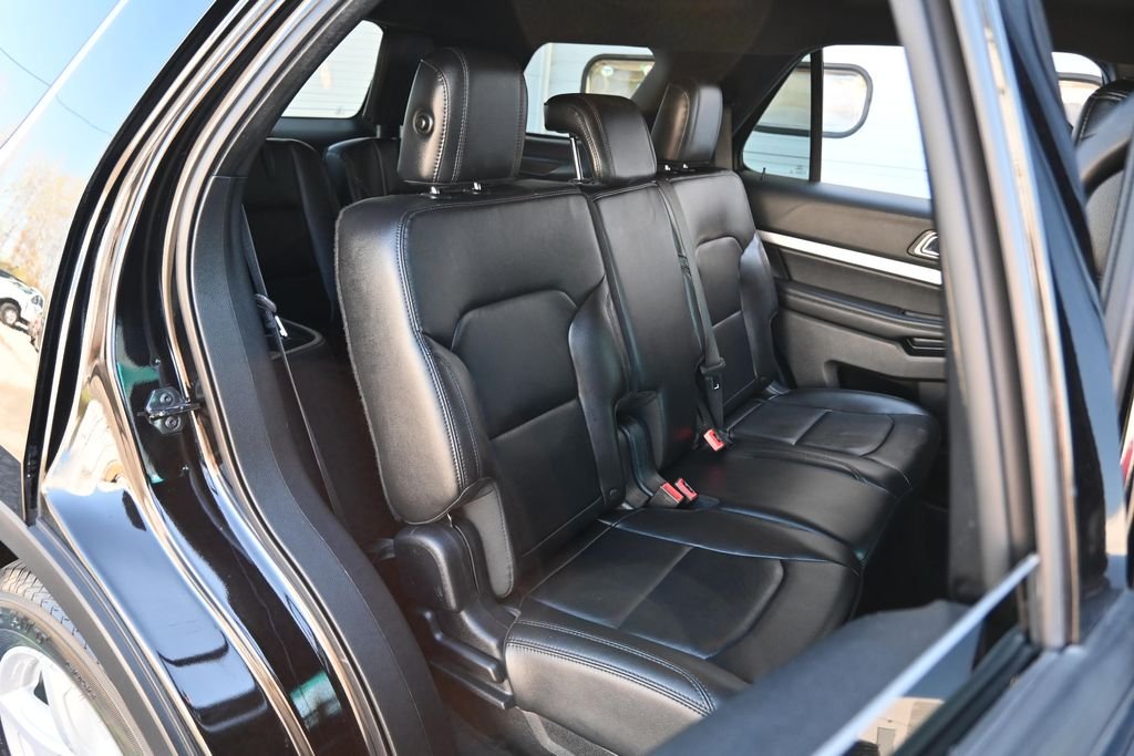 Used 2016 Shadow Black Ford XLT image 24
