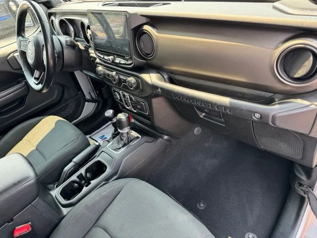 Used 2020 Silver Jeep Unlimited Sport S image 26