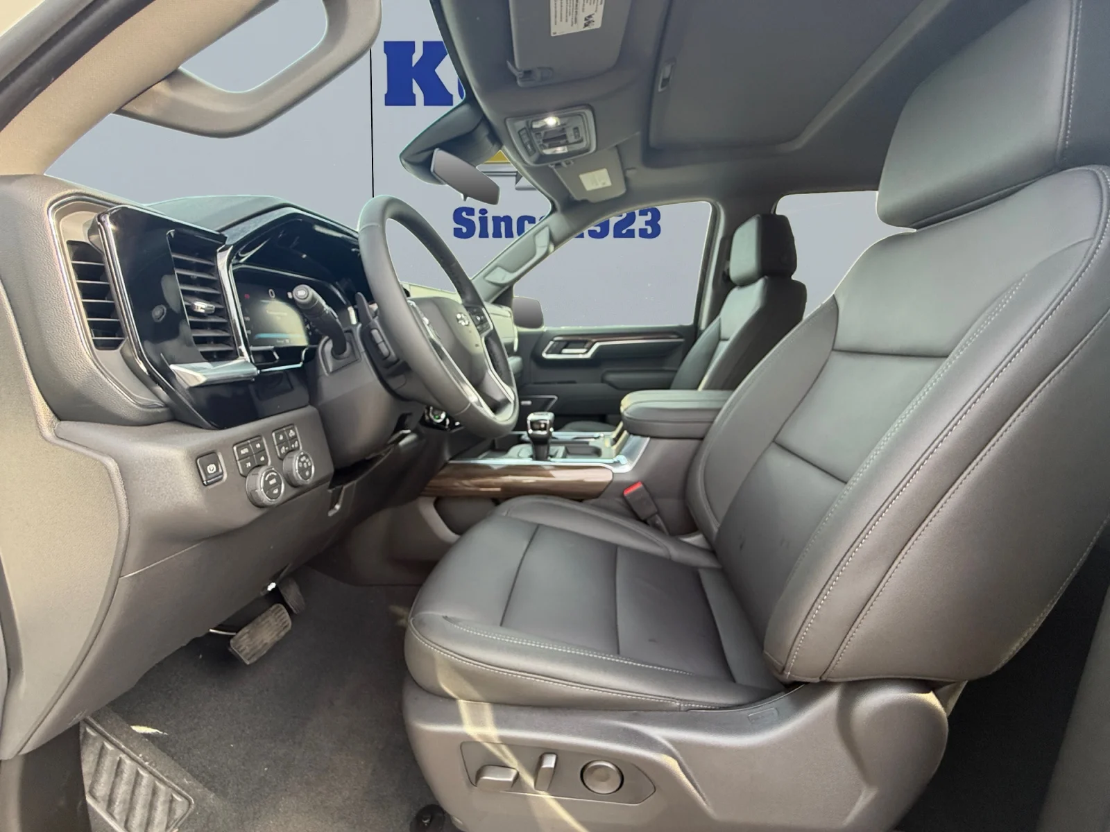 New 2026 Summit White Chevrolet LT Trail Boss image 10