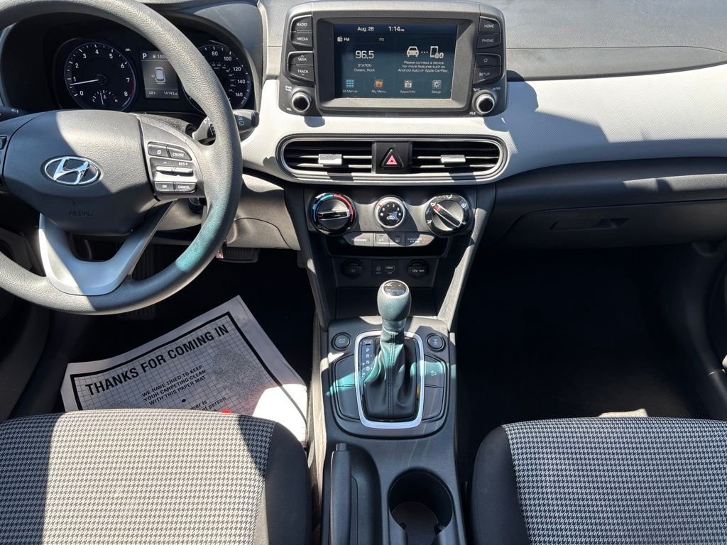 Used 2020 Black Hyundai SE image 26