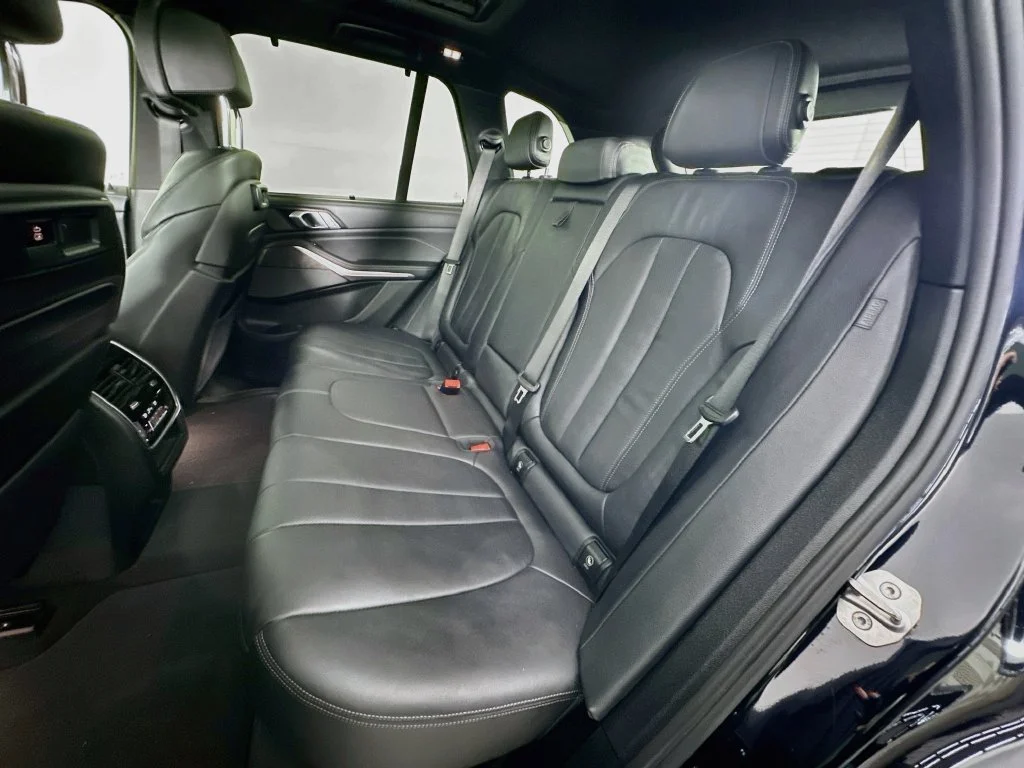 Used 2021 Carbon Black Metallic BMW xDrive40i image 26