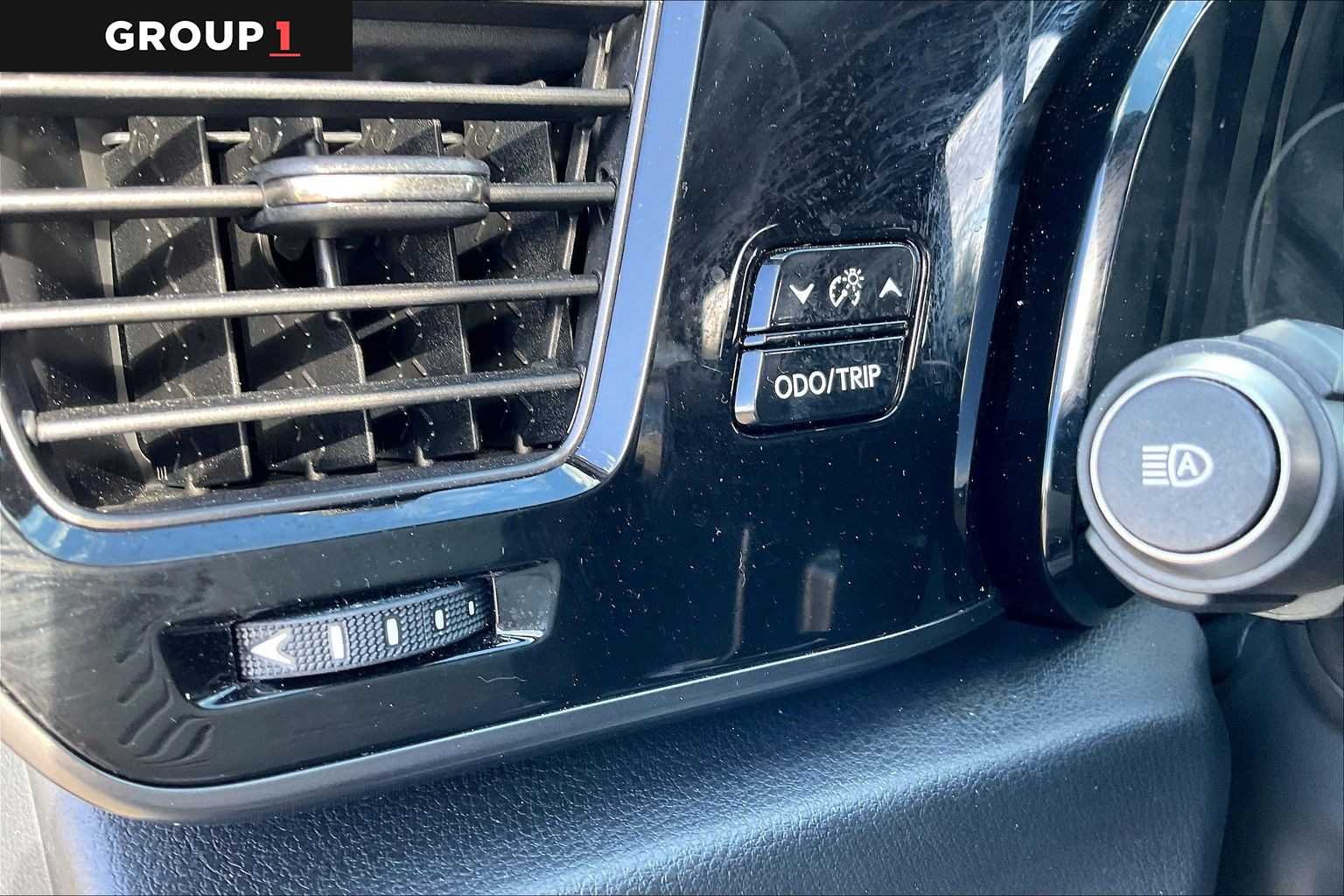 Used 2024 Atomic Silver Lexus Premium image 33