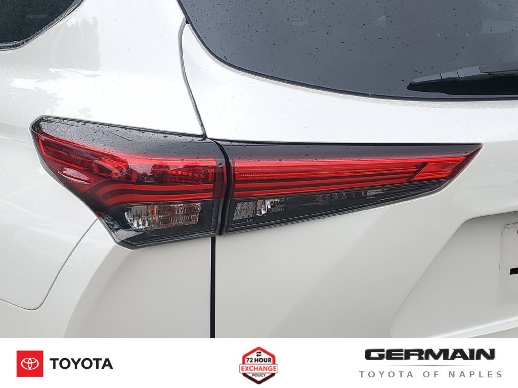 Used 2021 White Toyota XLE image 16