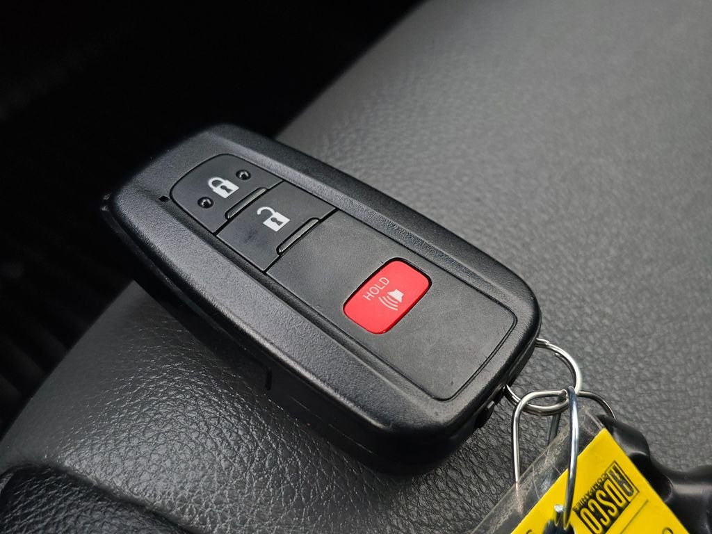 Used 2024  Toyota SR5 Premium image 36