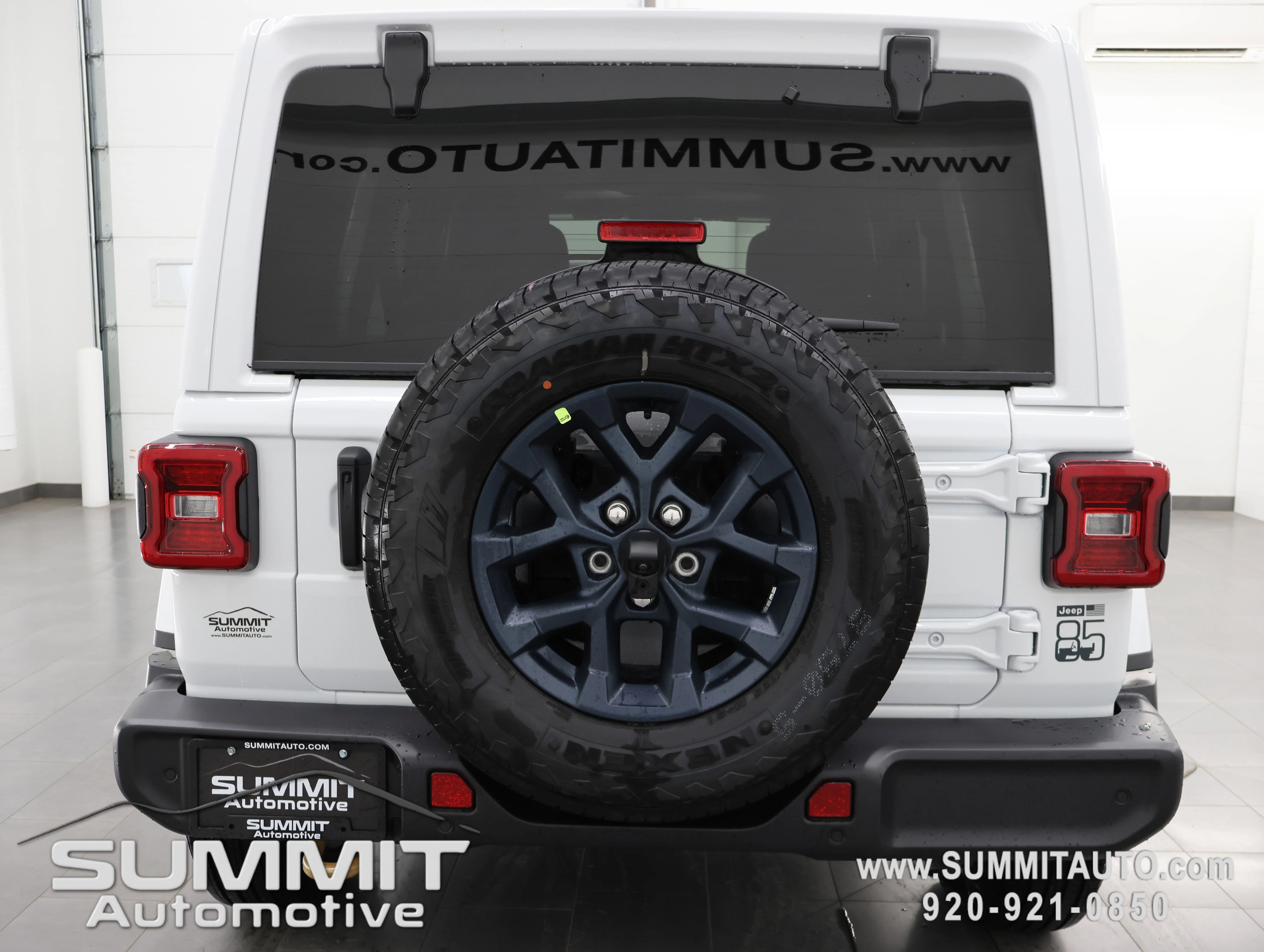 New 2026 Bright White Clear-Coat Exterior Paint Jeep 85th Anniversary Edition image 28