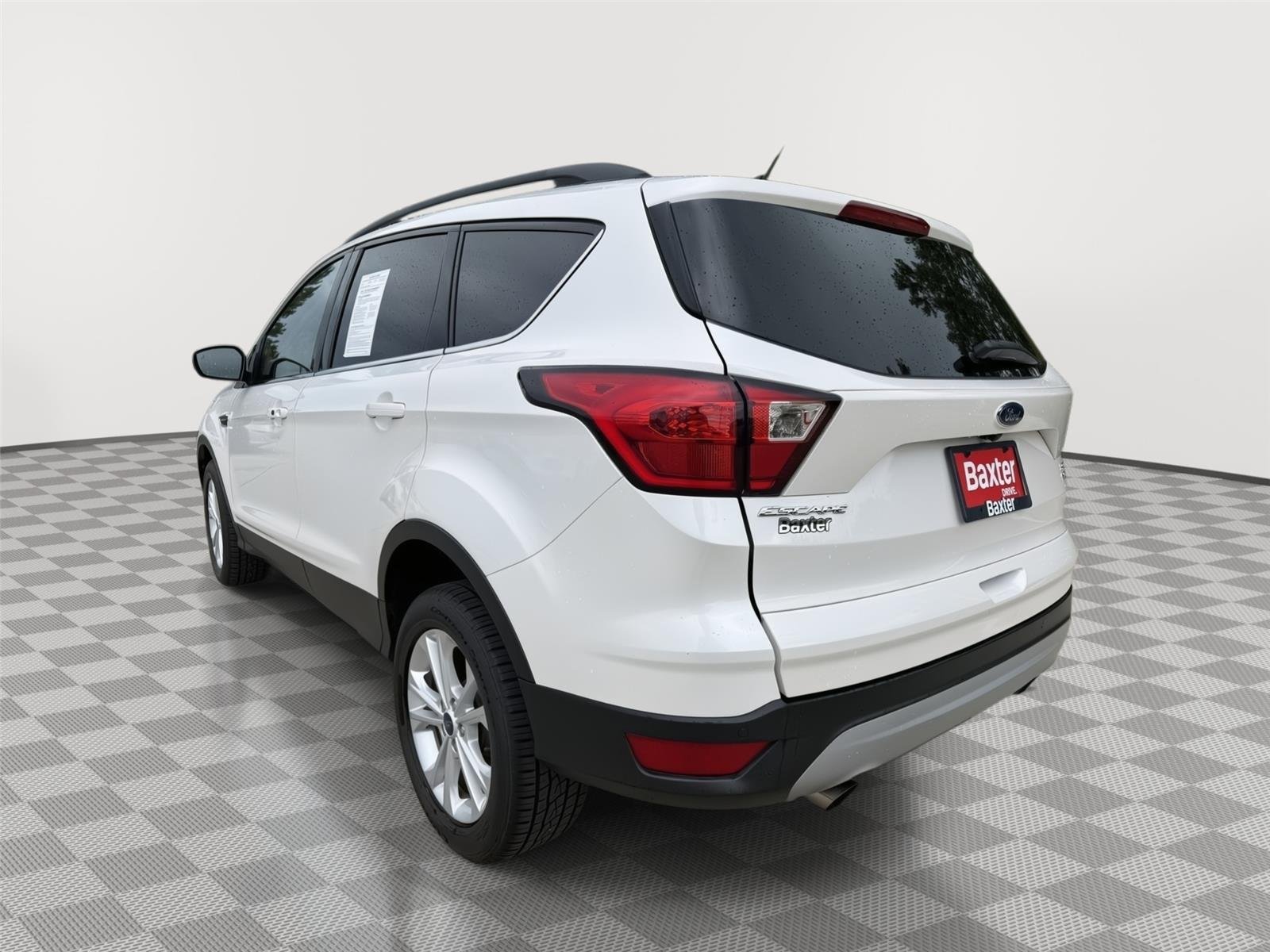 Used 2019 White Platinum Metallic Tri-Coat Ford SEL image 3