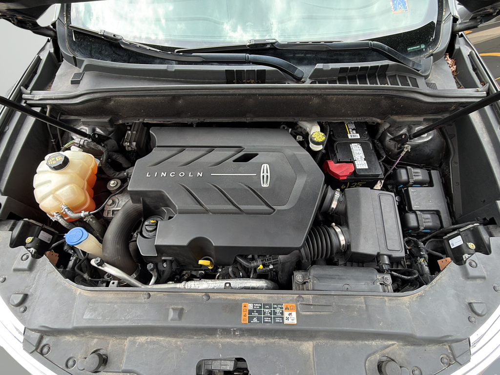 Used 2017 Gray Lincoln Reserve image 36