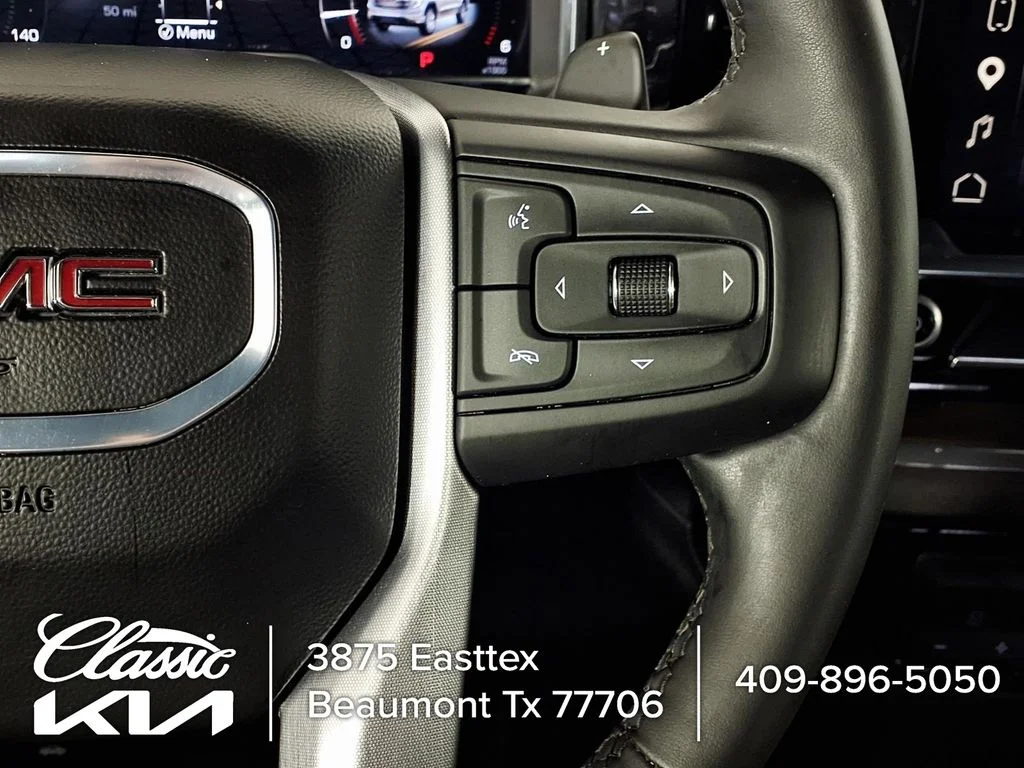 Used 2024 White GMC SLT image 19