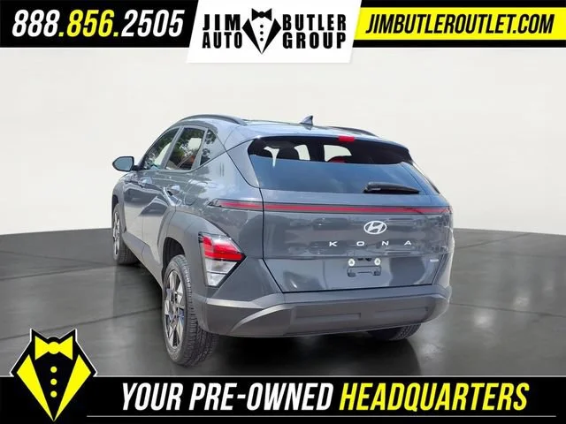 Used 2024  Hyundai SEL image 2