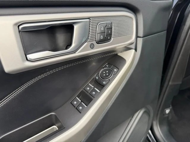 Used 2021 Black Ford Limited image 22