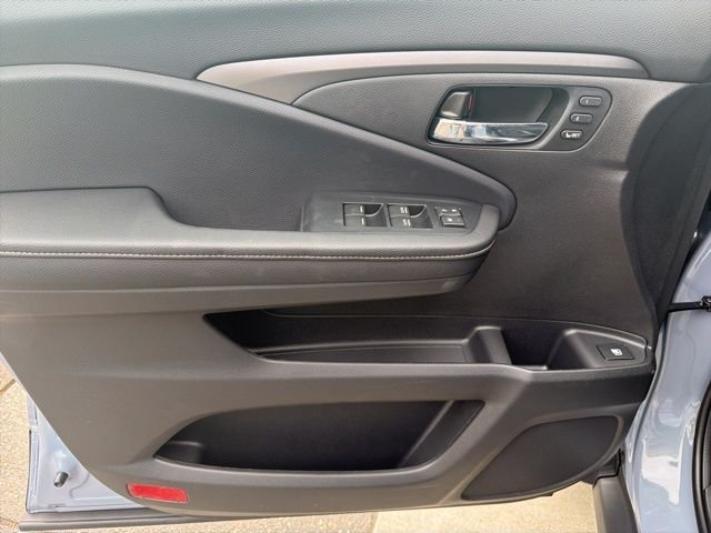 New 2026 Sonic Gray Pearl Honda RTL image 19