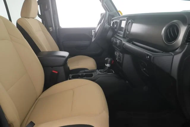 Used 2023 Black Jeep Sport S image 29