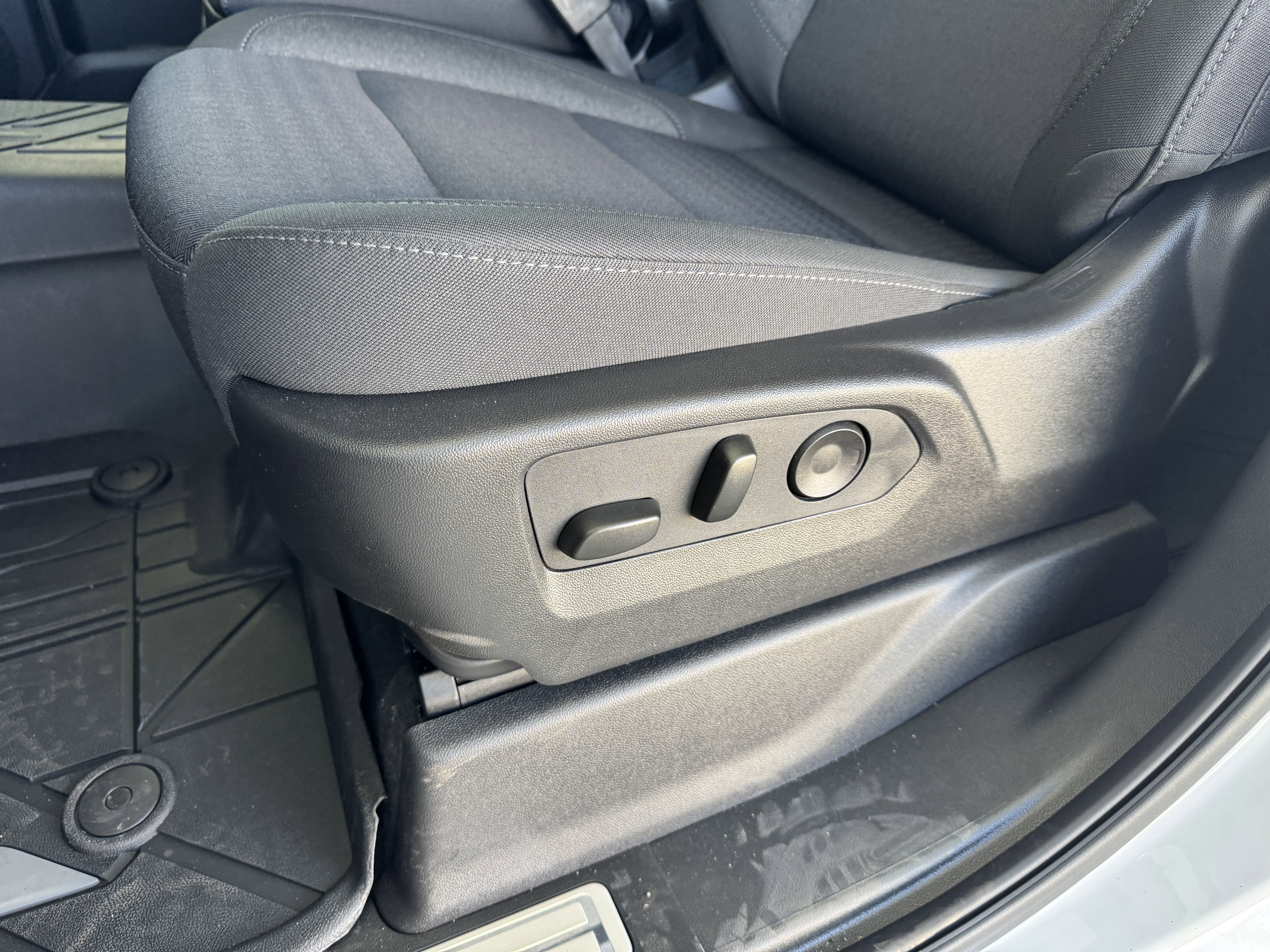 2025 Chevrolet Silverado 1500 RST - Photo 13