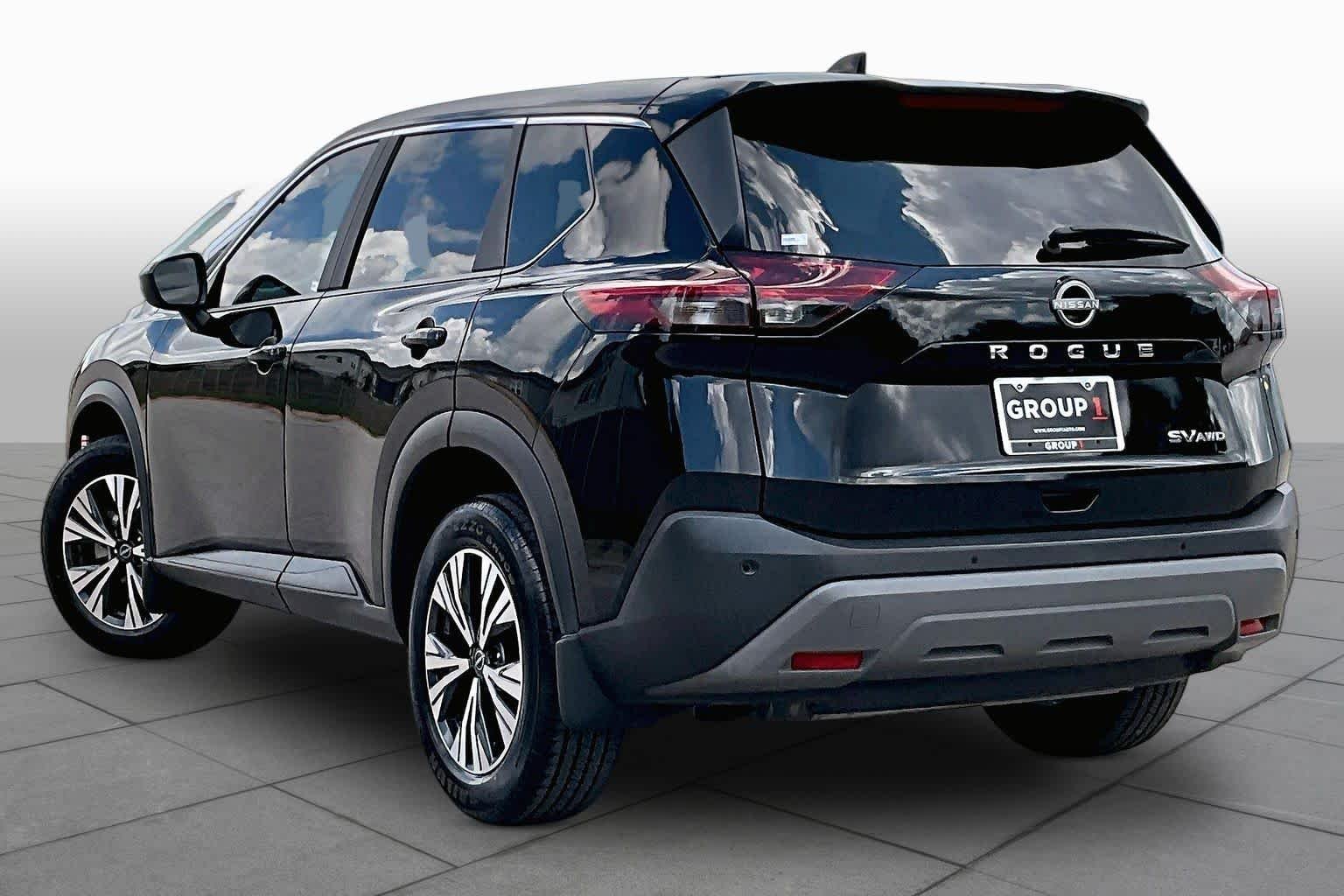 Used 2023 Super Black Nissan SV image 12