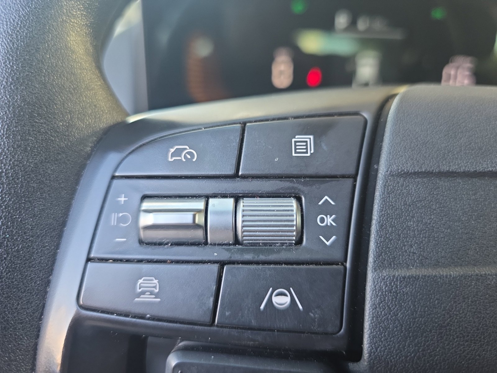 Certified Used 2025 Steel Gray Kia LXS image 24