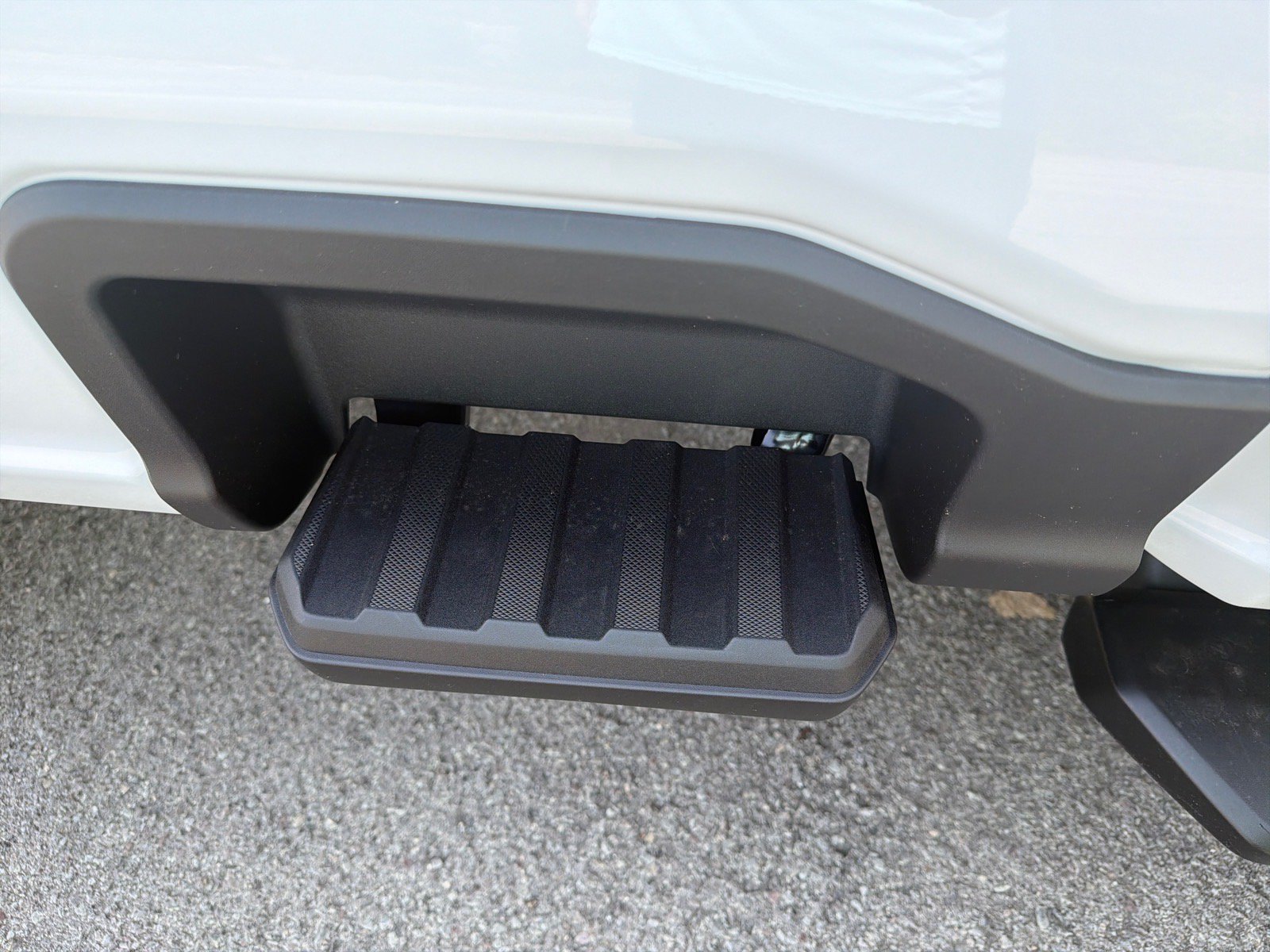 New 2027 White Ford XL image 5