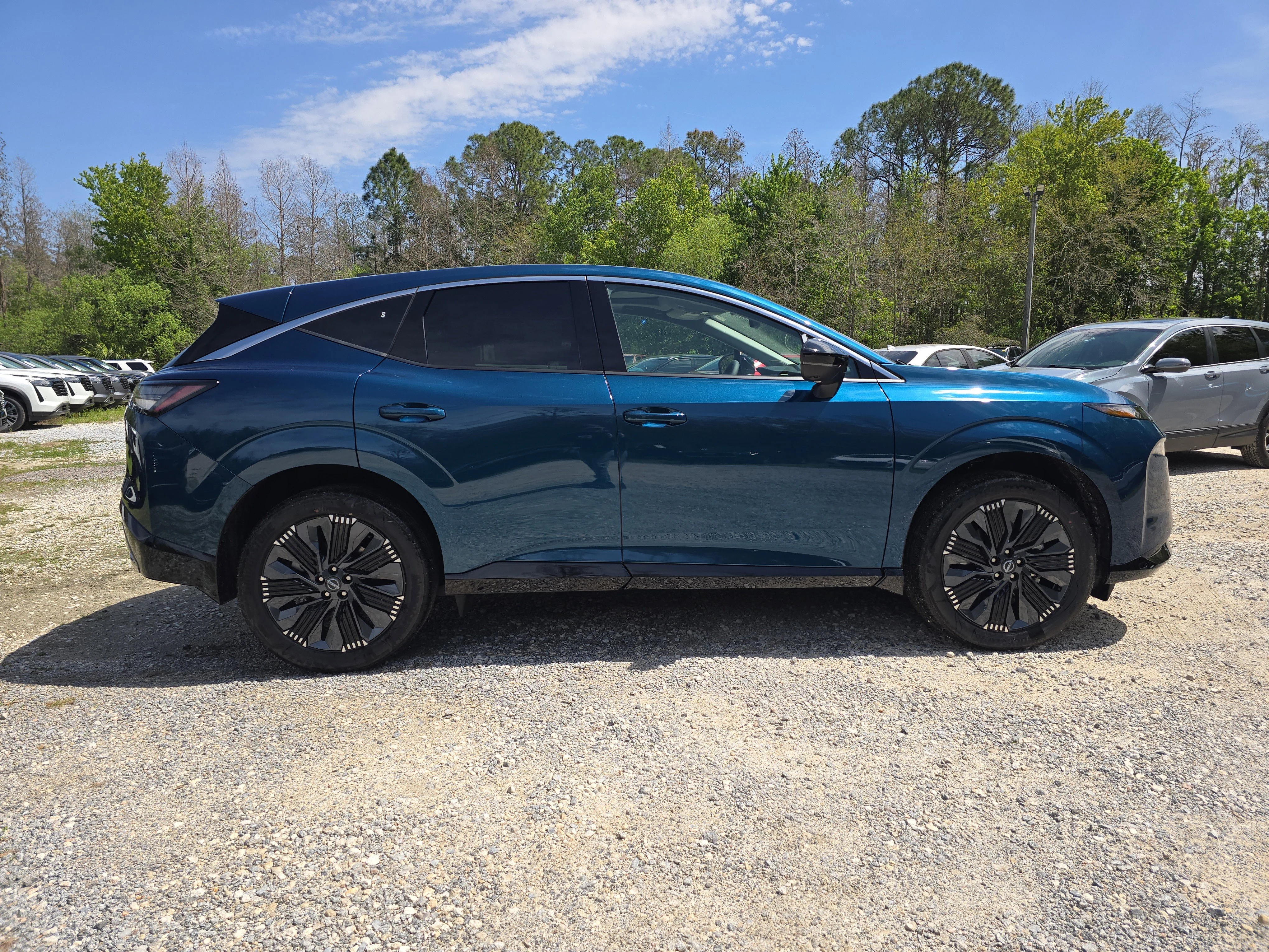 New 2026 Aurora Blue Pearl Metallic Nissan Platinum image 9