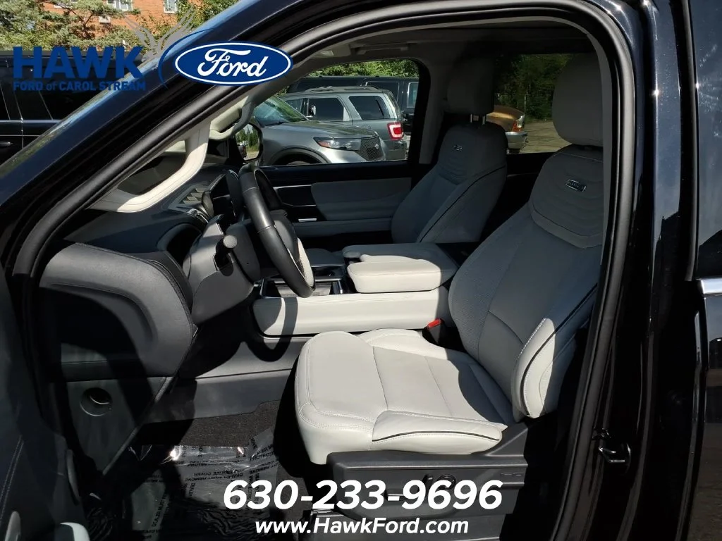 Used 2025 Black Ford Platinum image 27