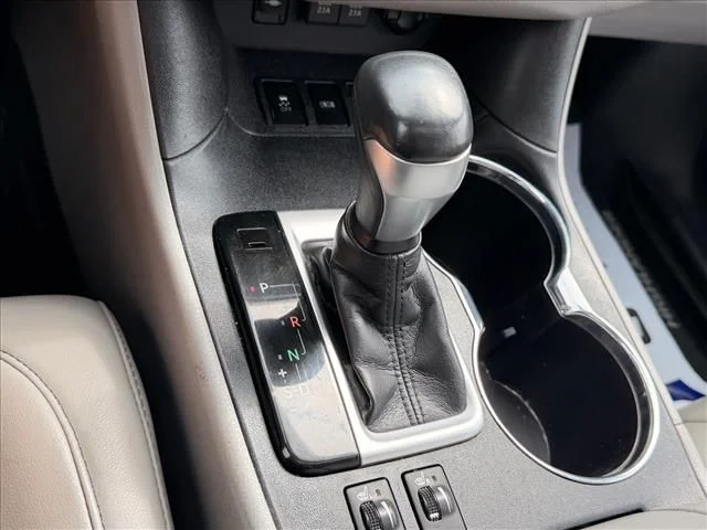 Used 2019 Blue Toyota XLE image 26