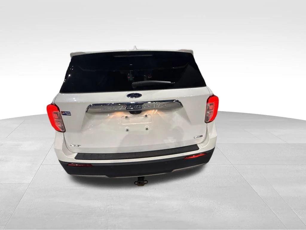Used 2020 White Ford XLT image 4