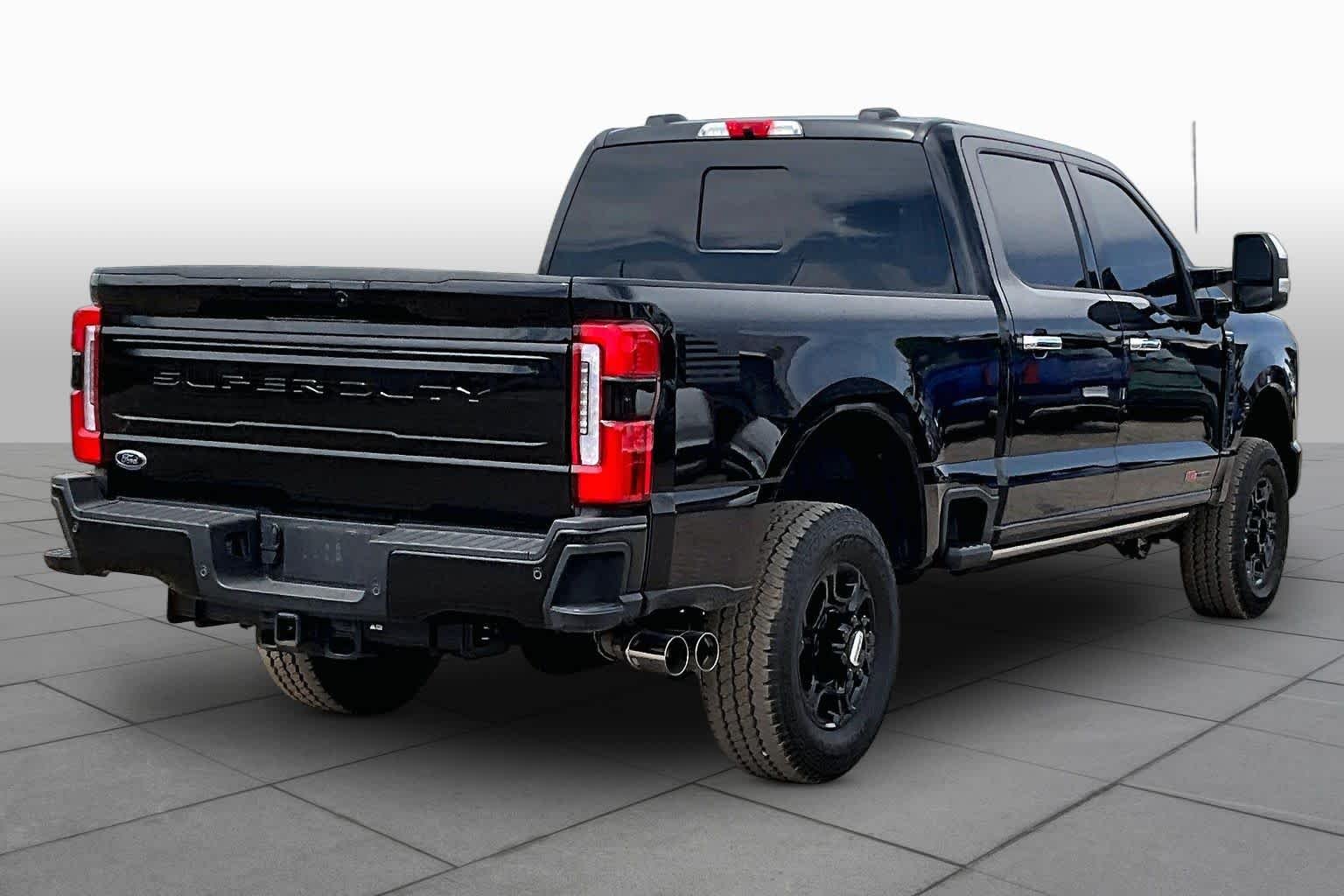 Used 2025 Agate Black Metallic Ford Platinum image 9