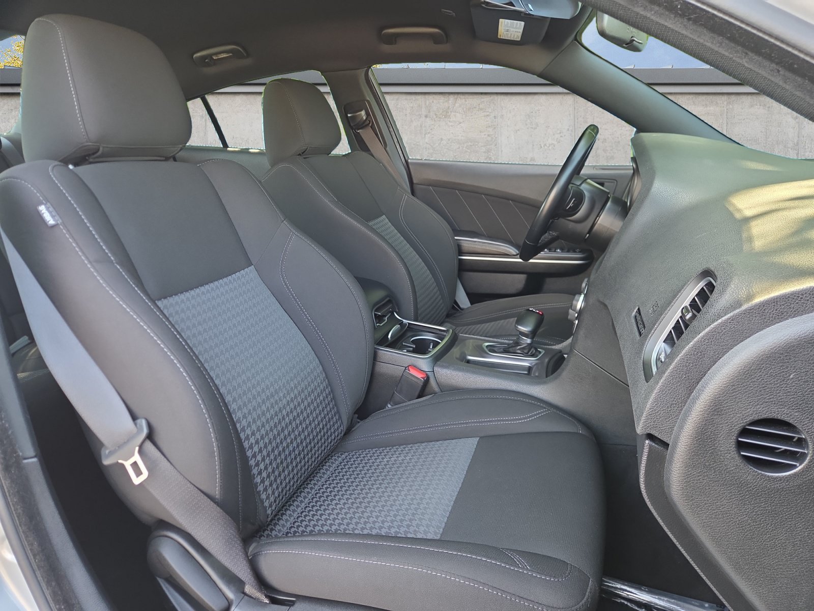 2023 Dodge Charger SXT - Photo 15