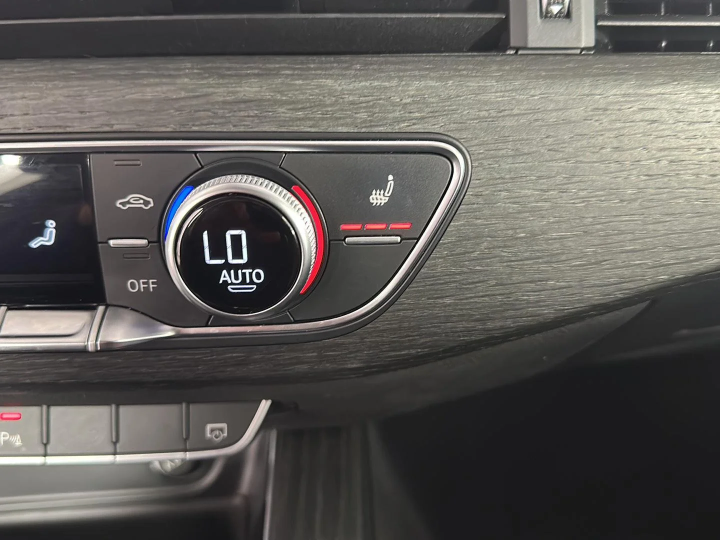 Used 2021 Manhattan Gray Metallic Audi Premium image 33