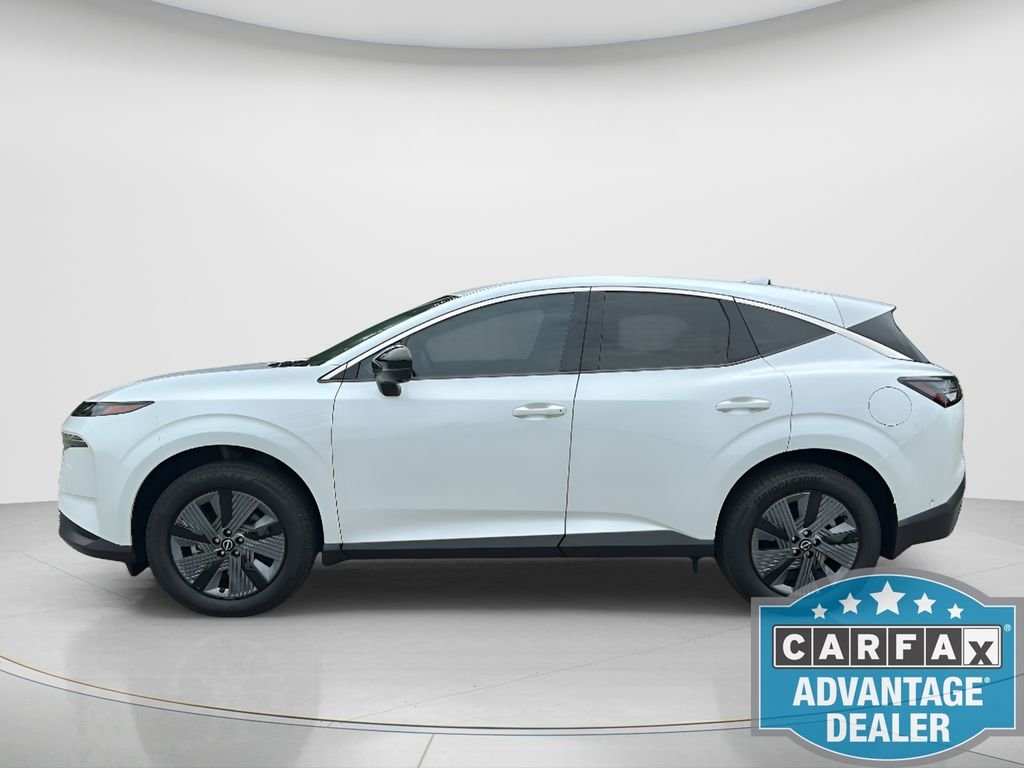 Used 2025 White Nissan SL image 3
