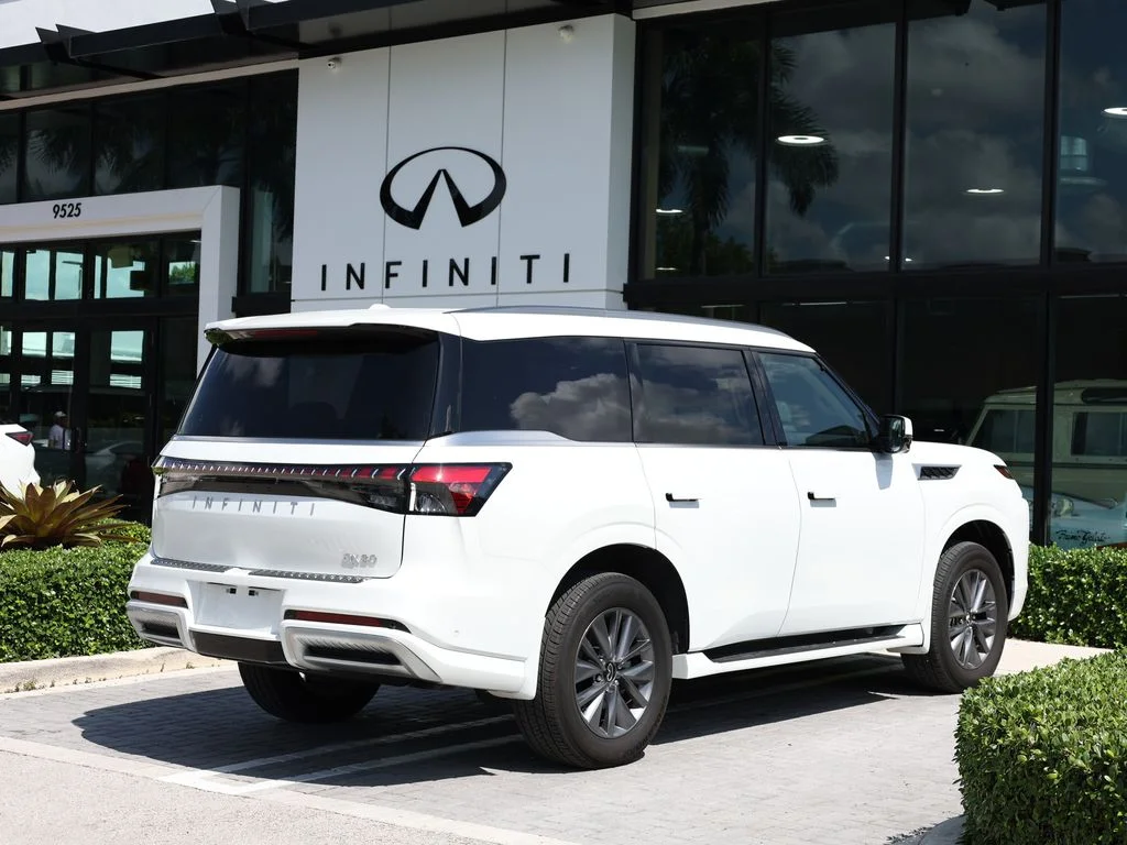 Used 2026 White INFINITI PURE image 4