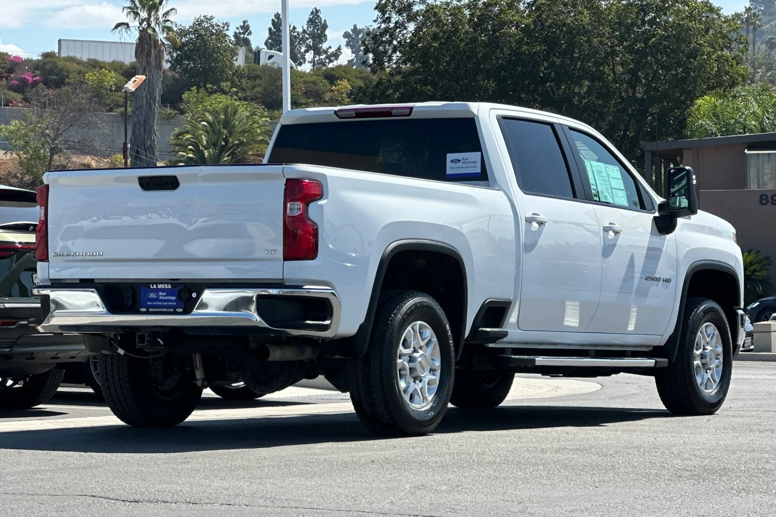 Used 2025 White Chevrolet LT image 3