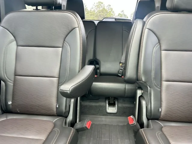 Used 2023 Black Chevrolet High Country image 16