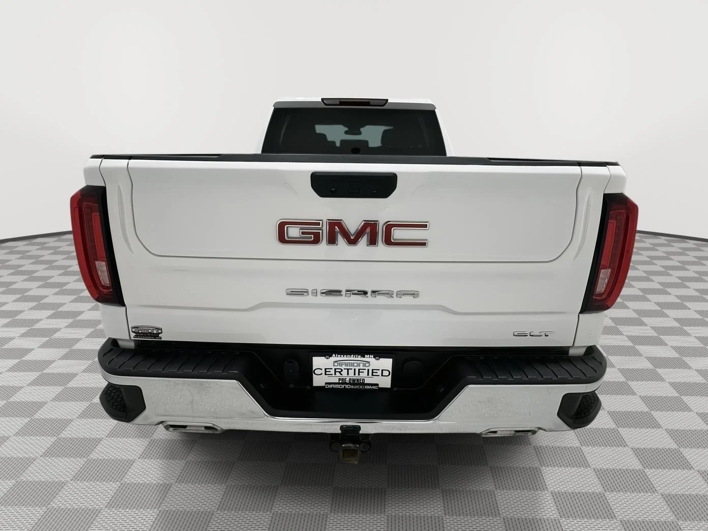 Used 2025 Summit White GMC SLT image 4