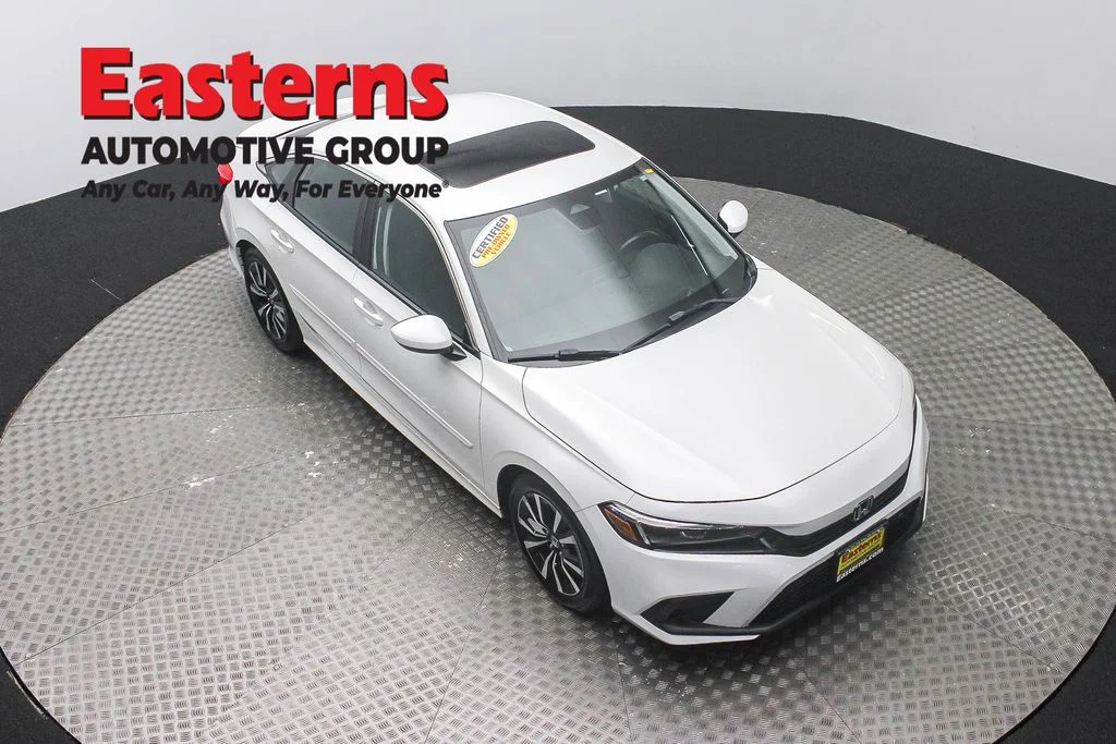 Used 2024 White Honda EX image 3