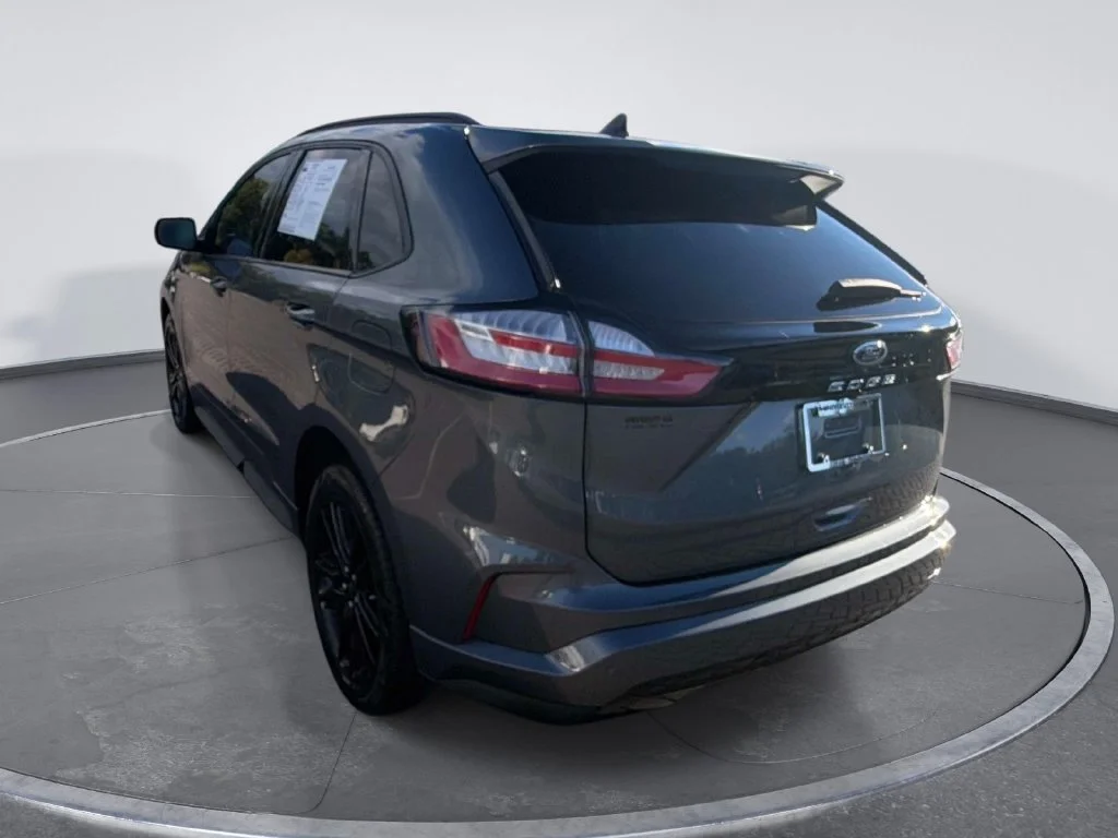 Used 2023 Gray Ford ST Line image 5