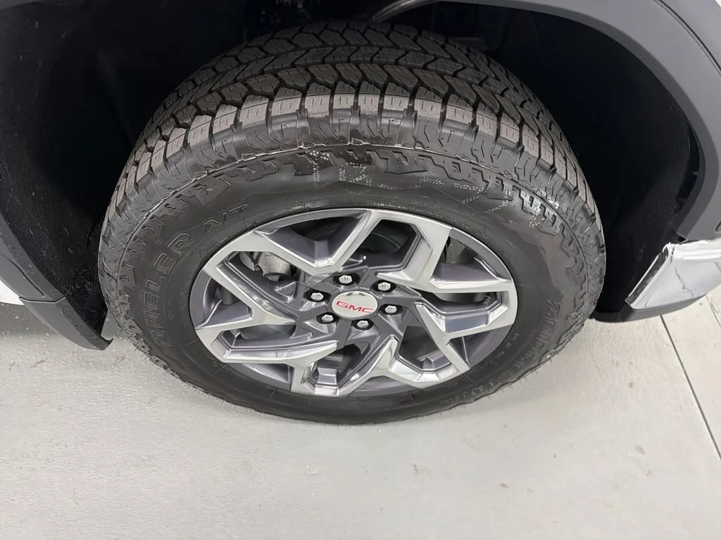 New 2026 Summit White GMC SLT image 4