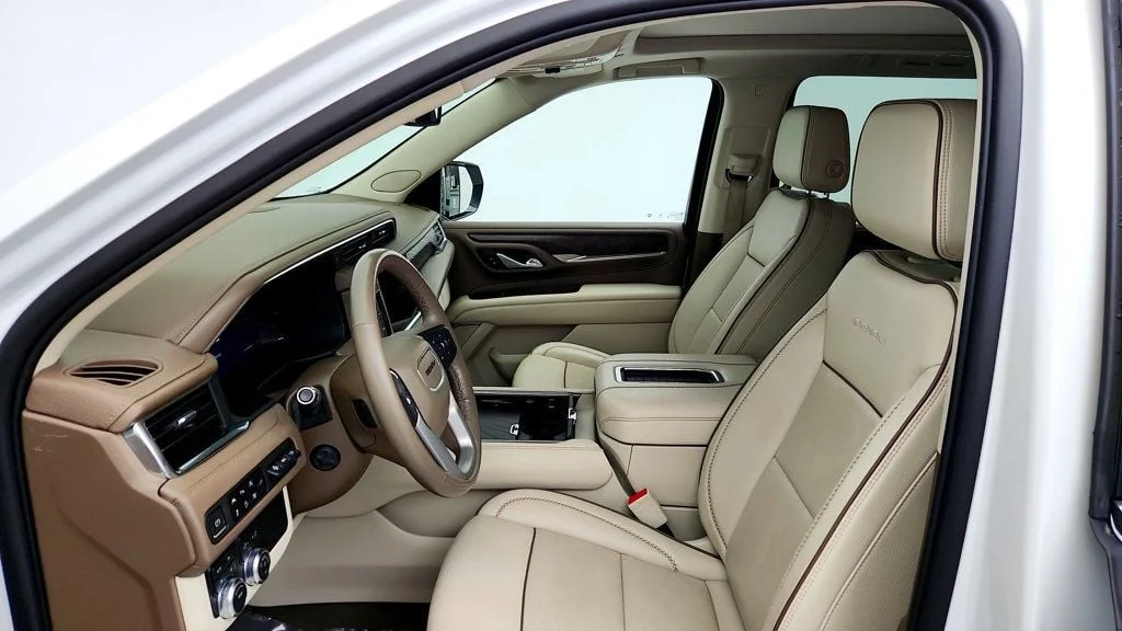 Used 2022 White Frost Tricoat GMC 4WD 4dr Denali image 21