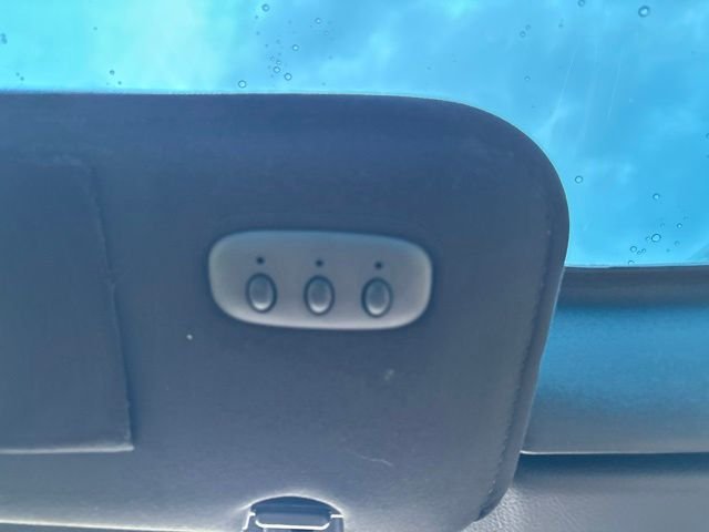 Used 2008 White Chevrolet Base image 30