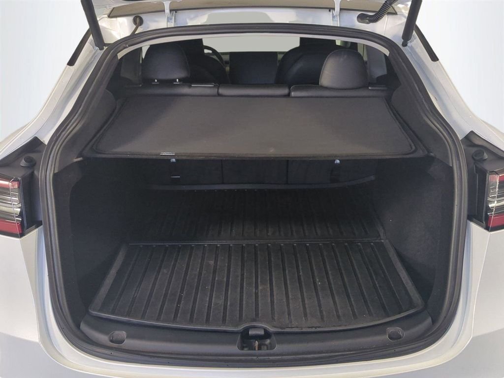 2023 Tesla Model Y Long Range - Photo 14